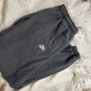 DARK GREY CUFFED NIKE SWEATS